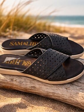 Sam & LibbyWomens  Black Perforated Slide Sandals Size 8 PLEASE READ